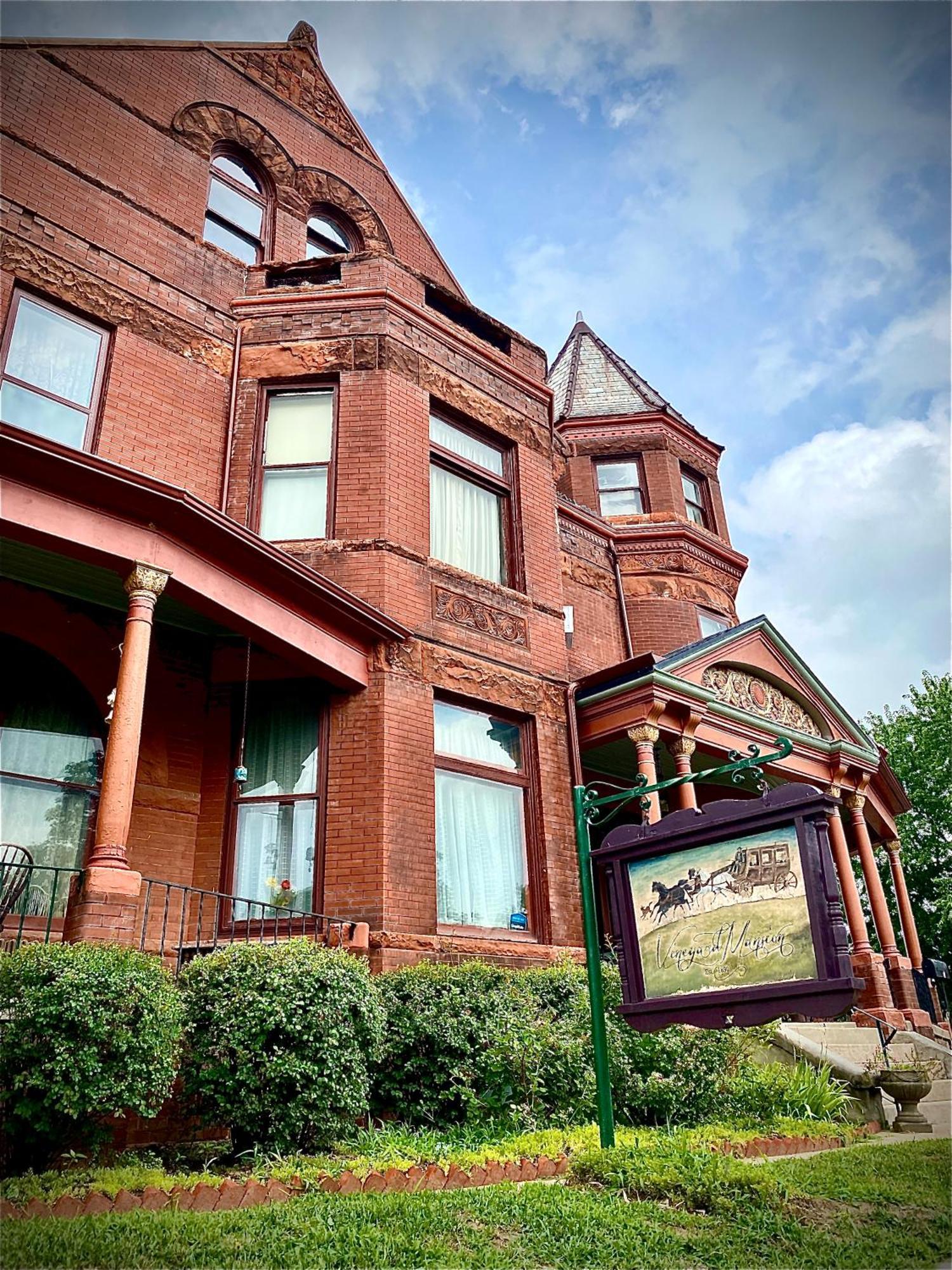 Villa Vineyard Mansion Carriage House Saint Joseph Exterior foto